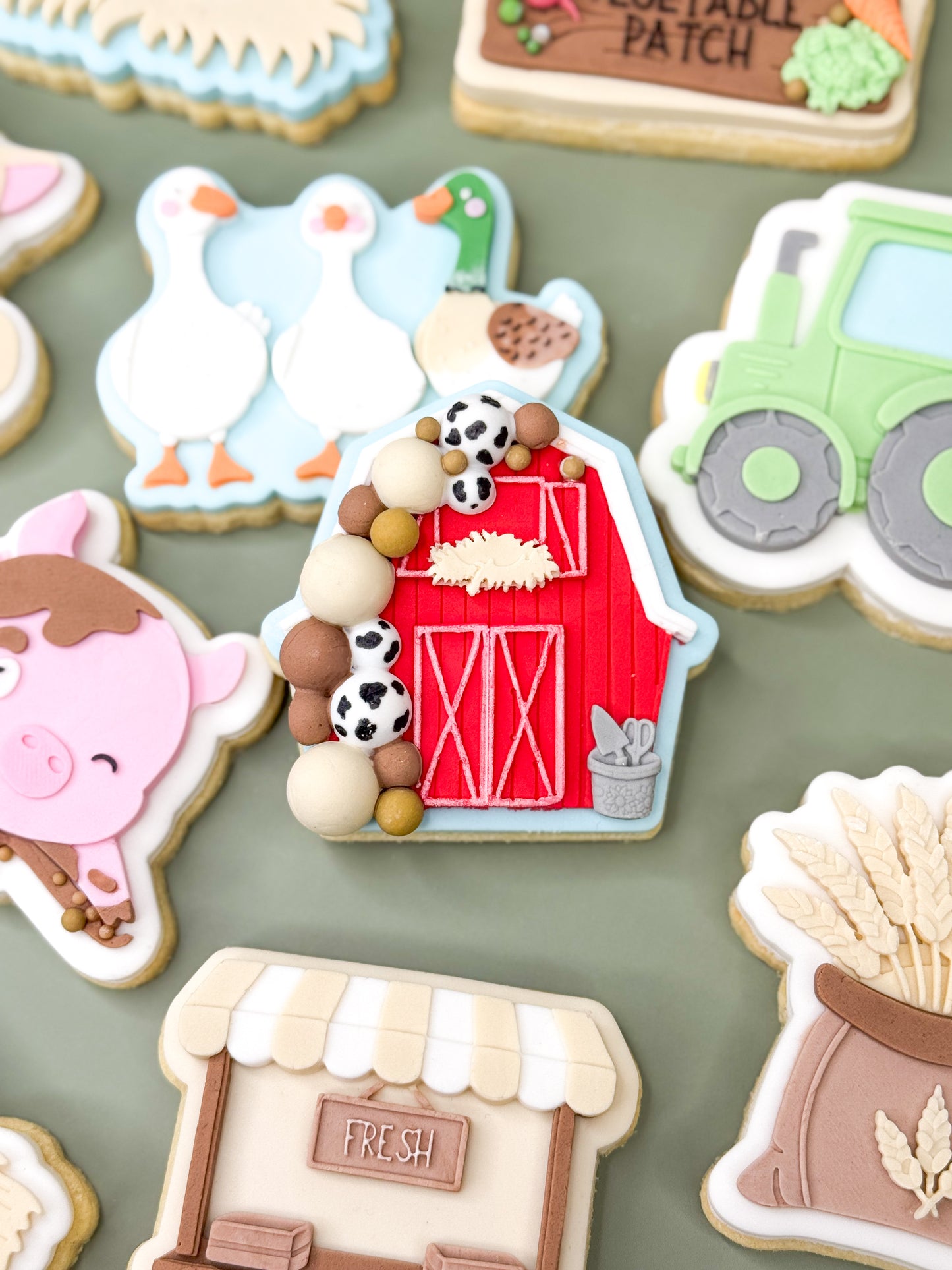 Barn Cookie Cutter & Stamp