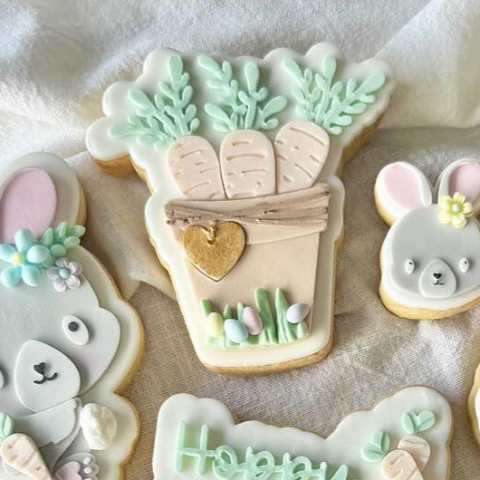 Carrot House Cookie Cutter & Stamp