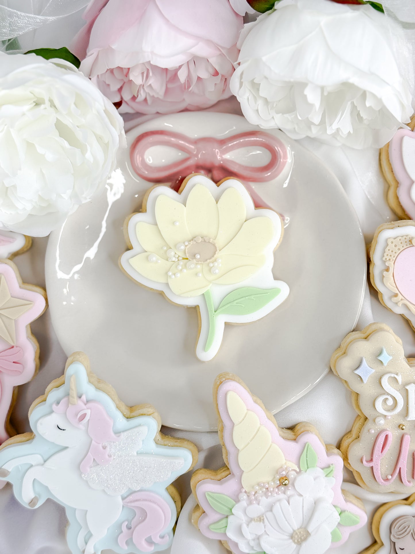 Flower With Stem Cookie Cutter & Stamp