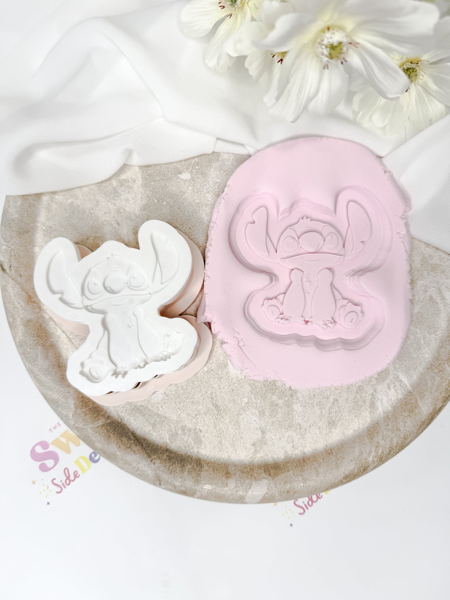 Cheeky Blue Alien Cookie Cutter & Stamp