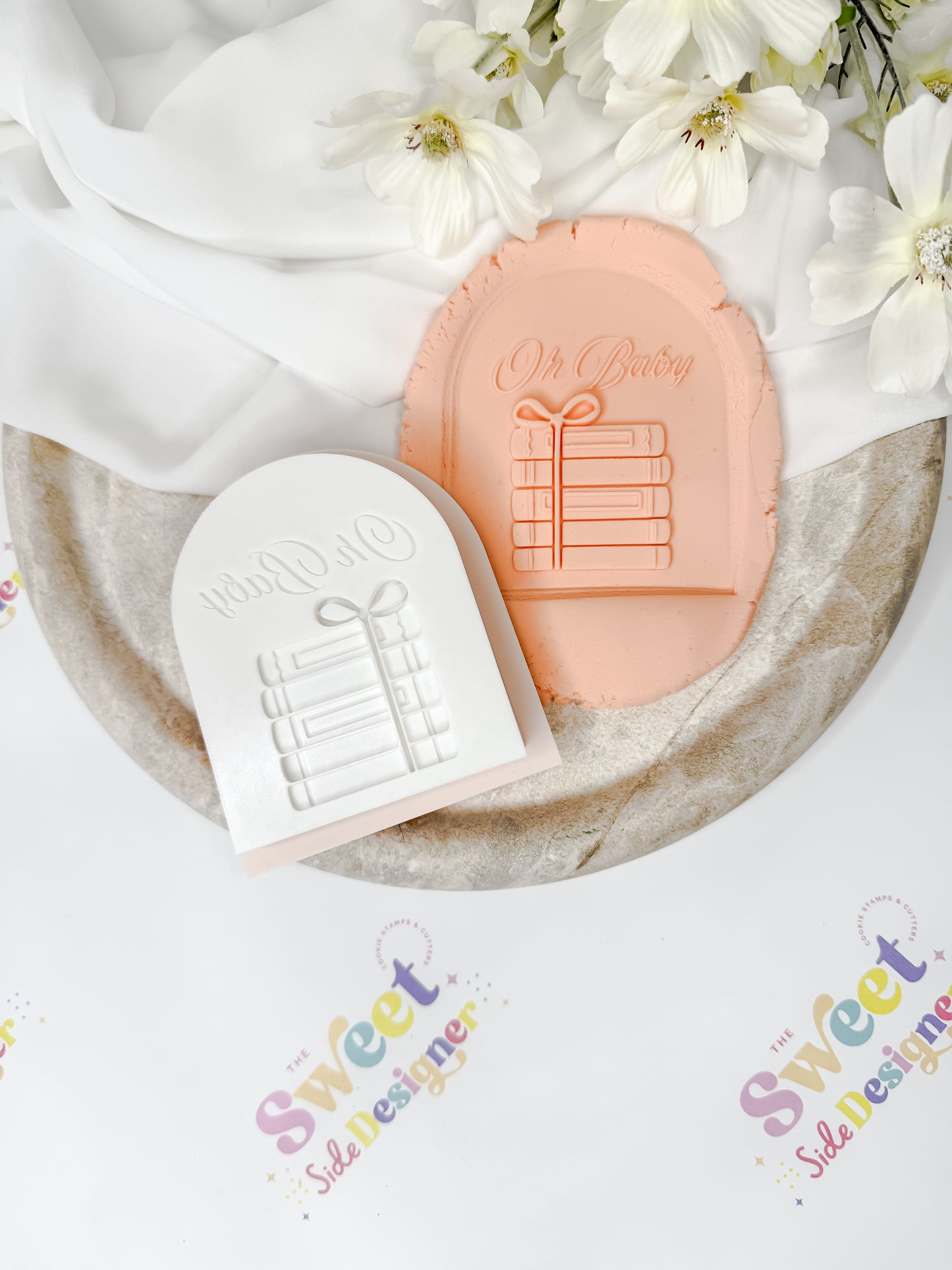 Oh Baby Book Stack With Bow Cookie Cutter & Stamp