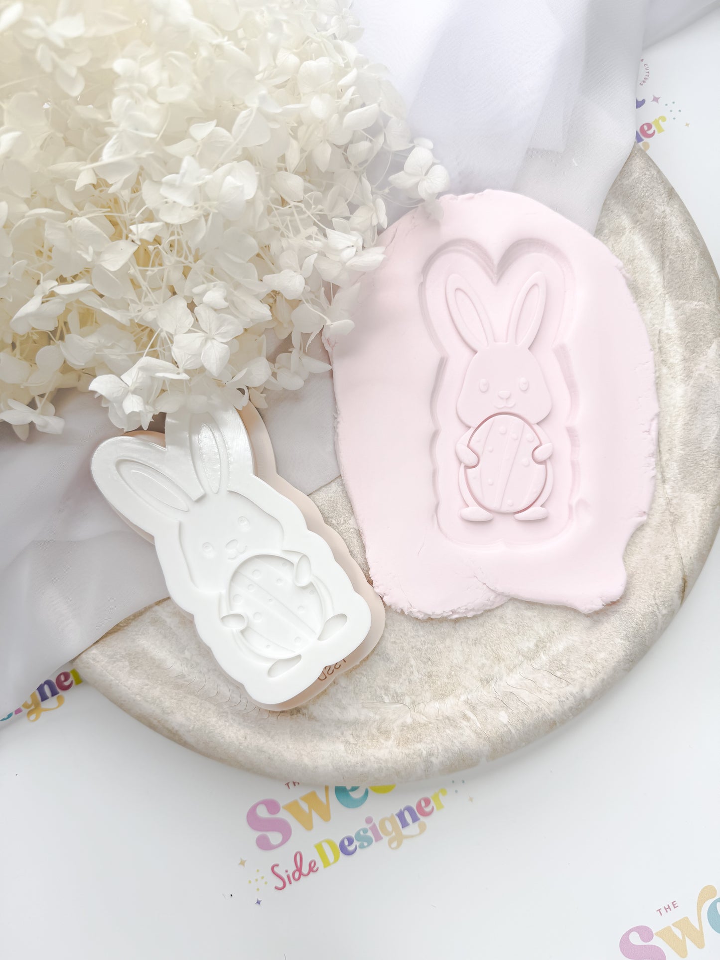 Cute Bunny Holding Egg Cookie Cutter & Stamp
