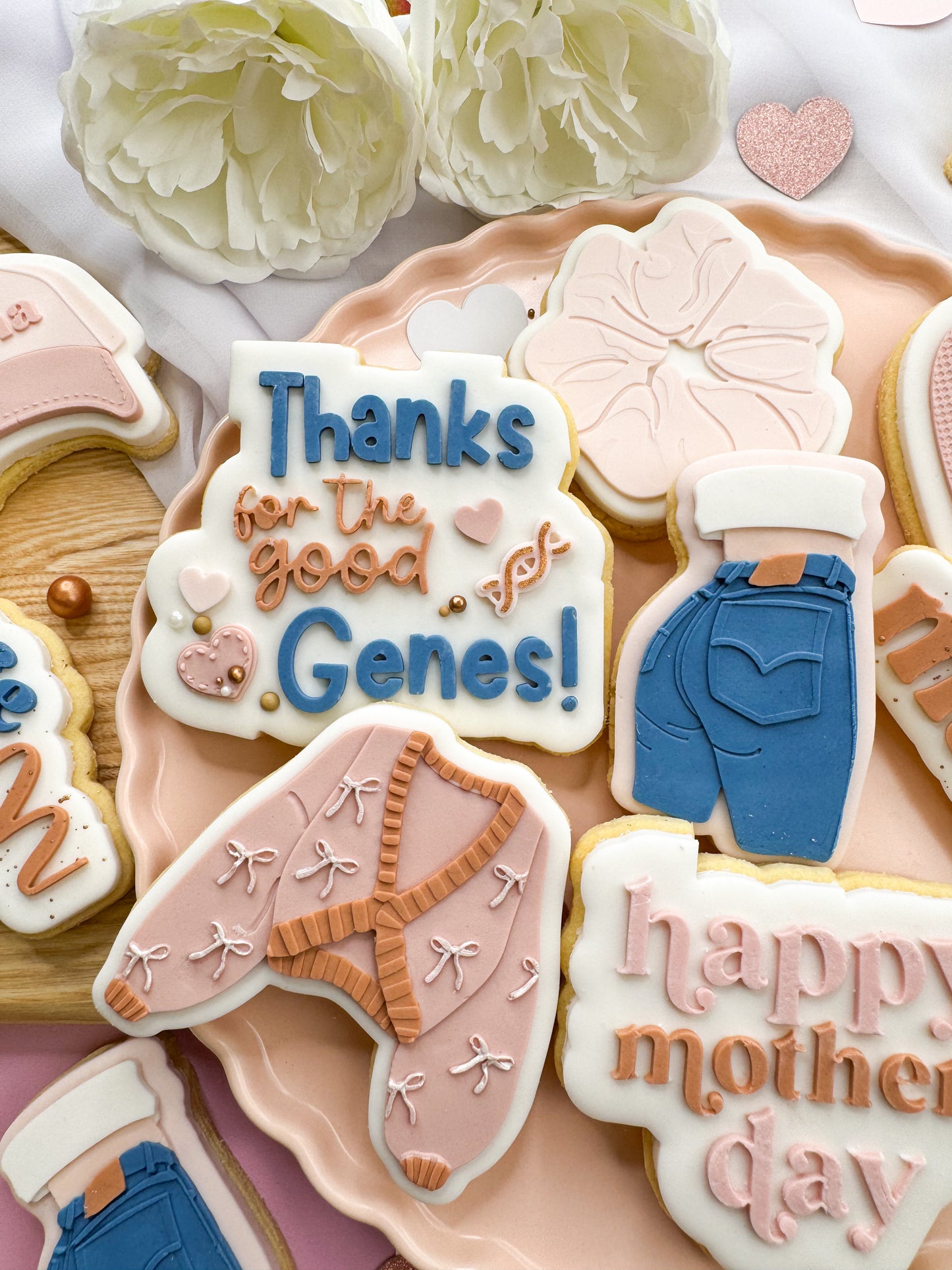 Scrunchie Cookie Cutter & Stamp