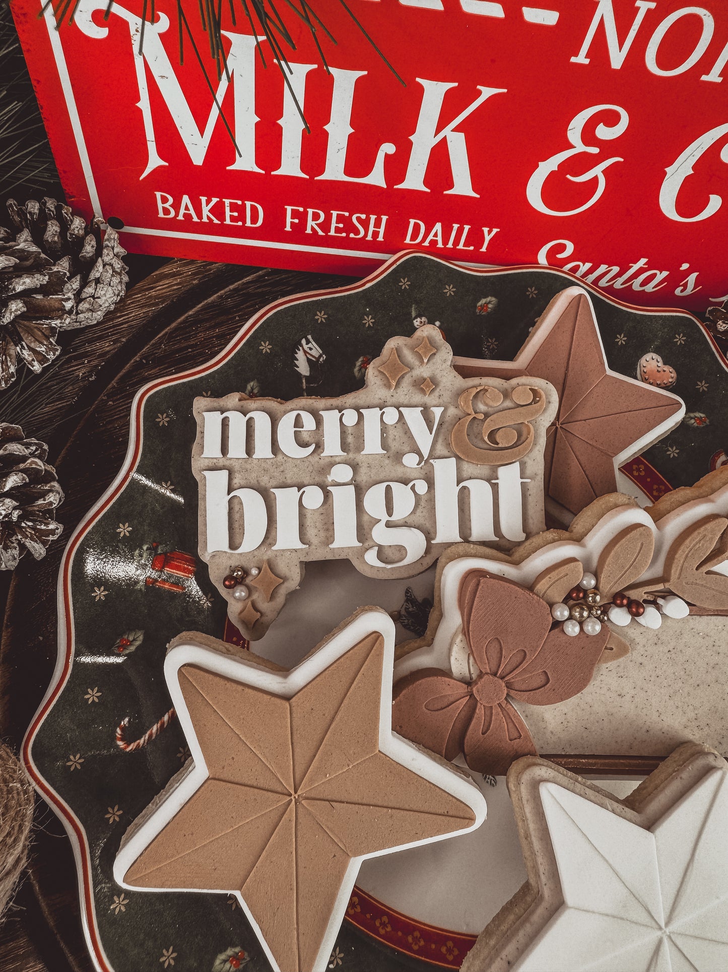 Merry & Bright Cookie Cutter & Stamp