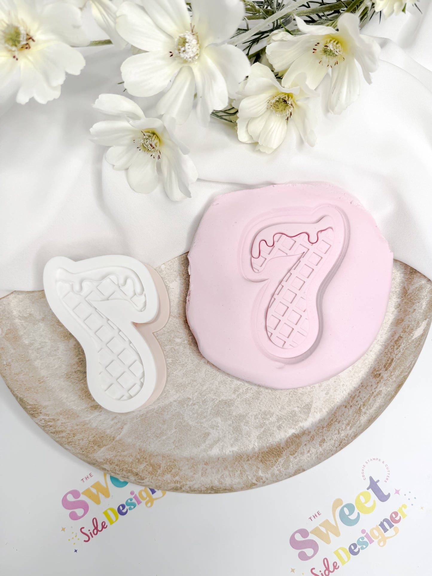 SEVEN Waffle Drip Pattern Cookie Cutter & Stamp
