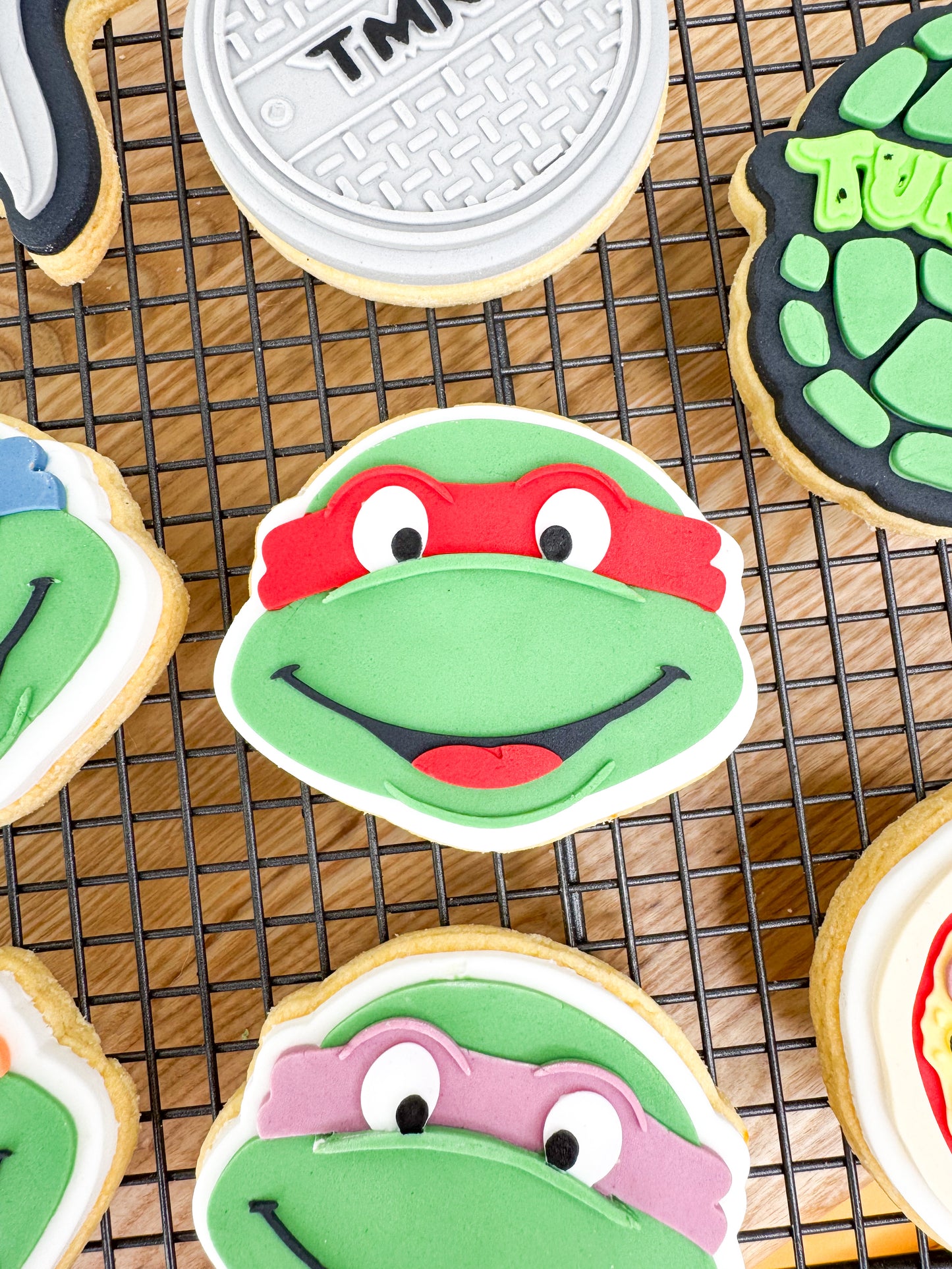 Super Turtle Cookie Stamp & Cutter
