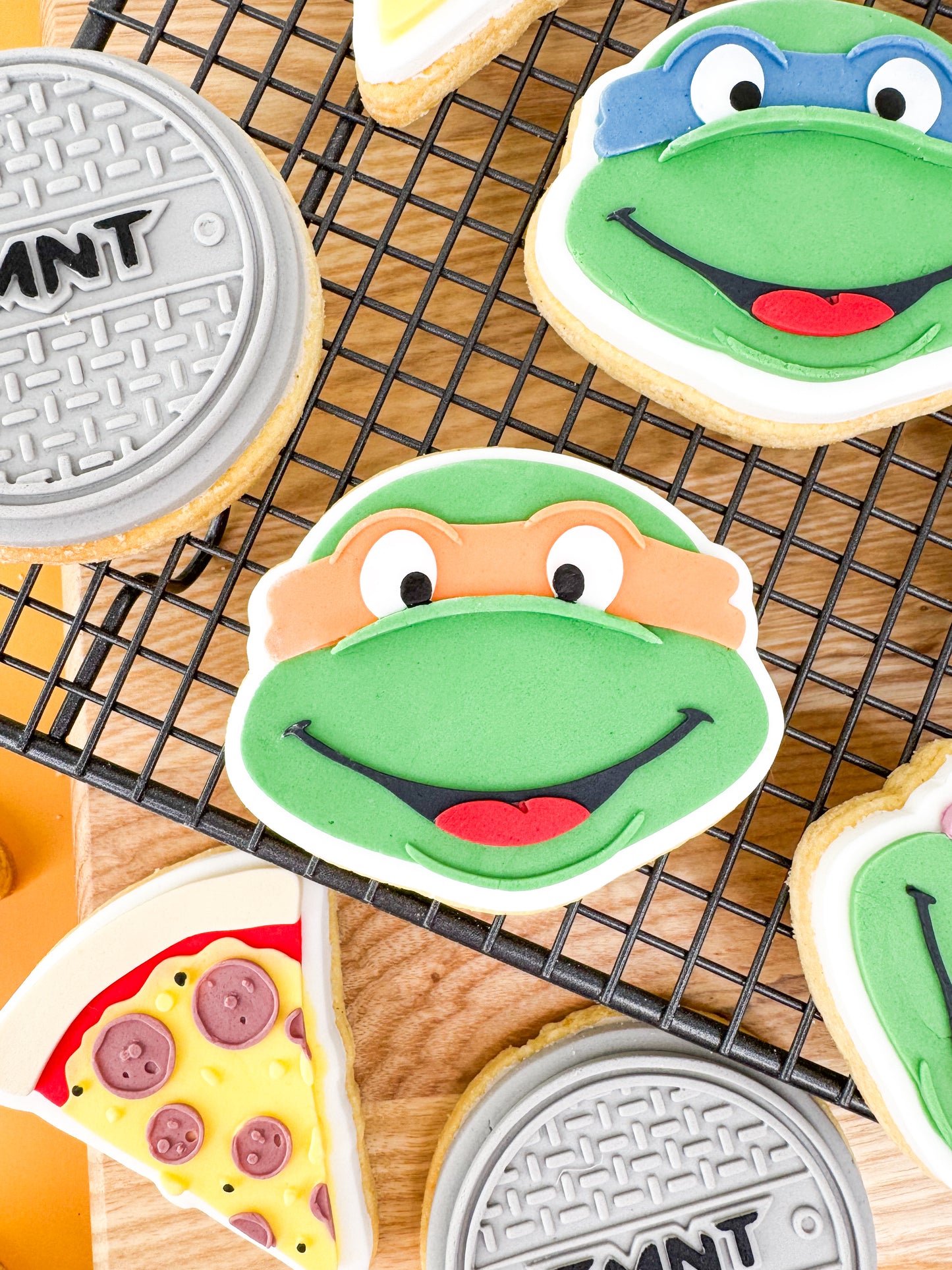 Super Turtle Cookie Stamp & Cutter