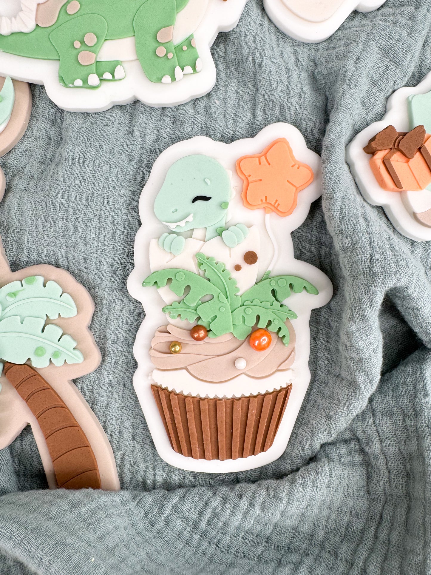 Dino Cupcake Cookie Cutter & Stamp