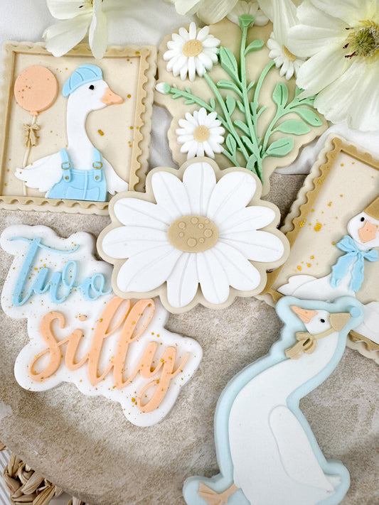 Daisy Cookie Cutter & Stamp