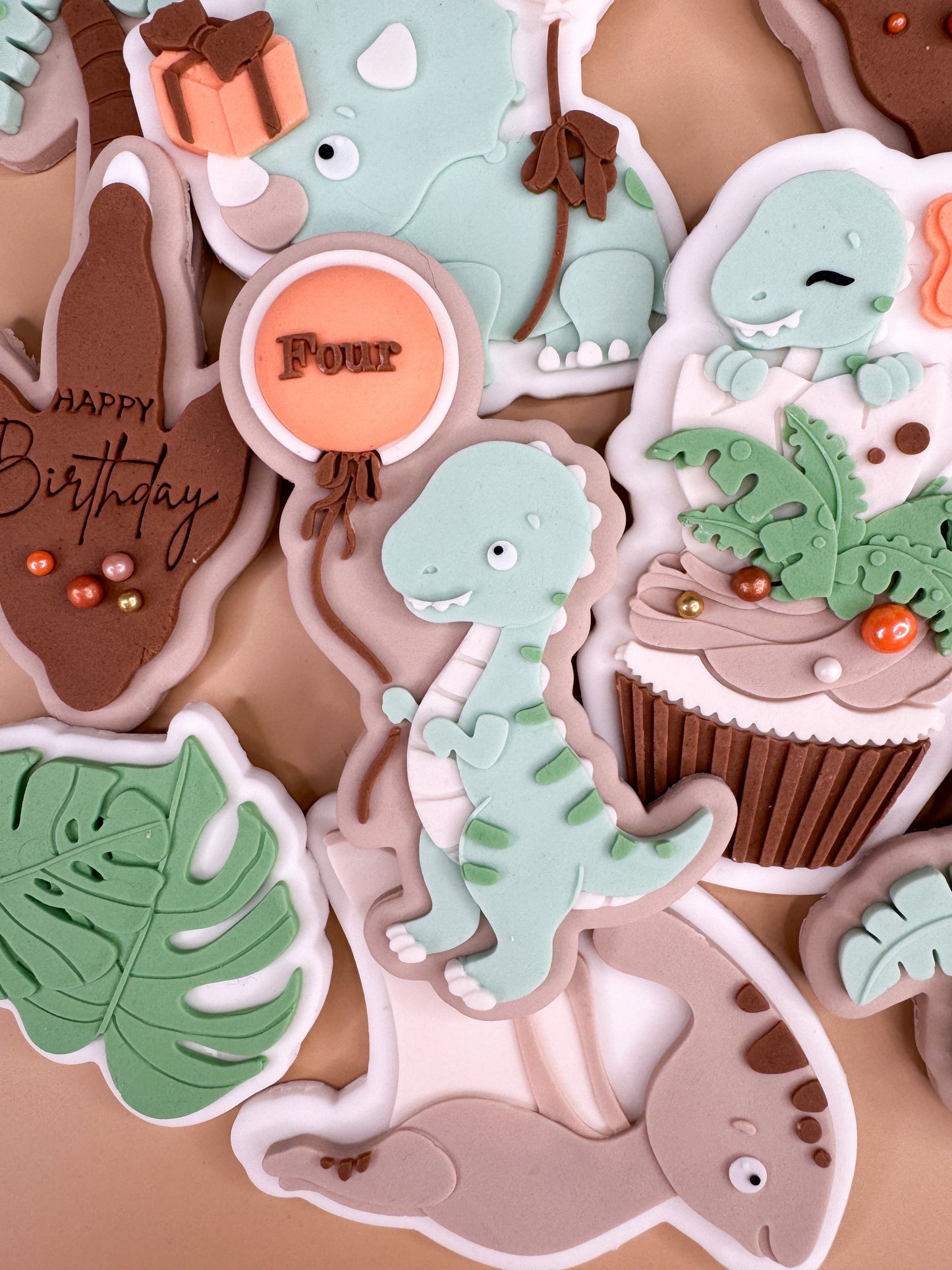 Dinosaur With Balloon (Blank) Cookie Cutter & Stamp
