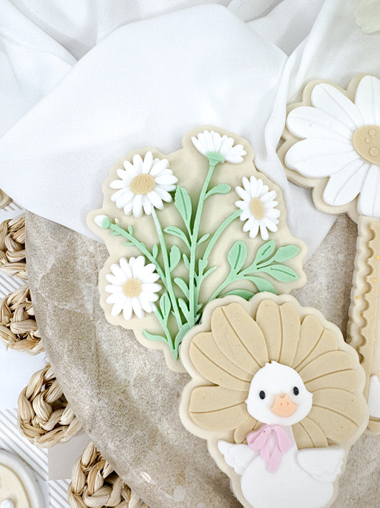 Daisy Bunch Cookie Cutter & Stamp