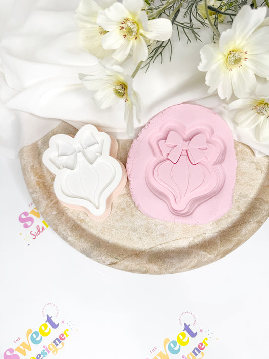 Bauble With Bow Cookie Cutter & Stamp