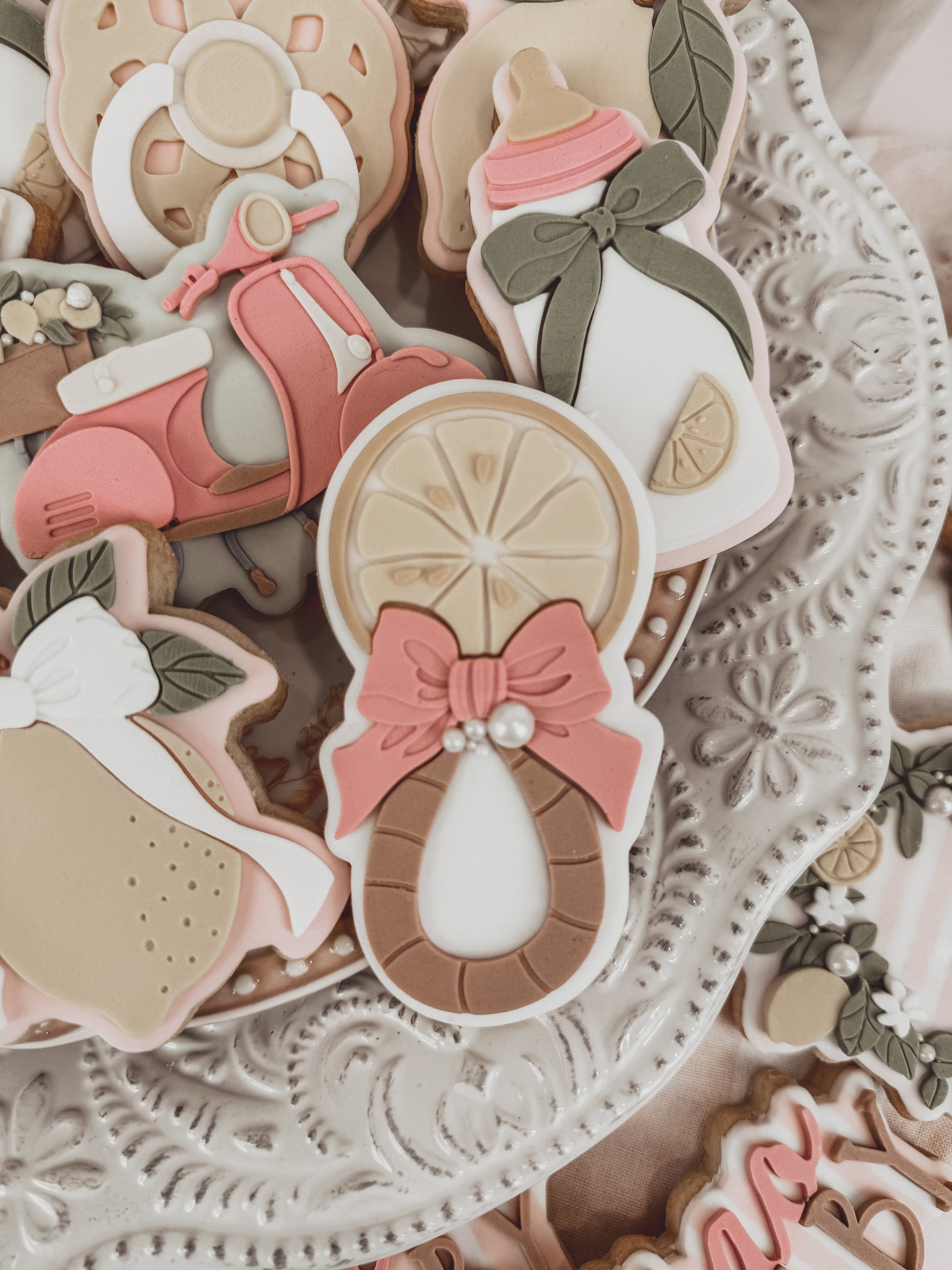 Lemon Rattle With Bow Cookie Cutter &amp; Stamp