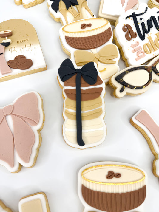 Macaron With Bow Cookie Cutter & Stamp