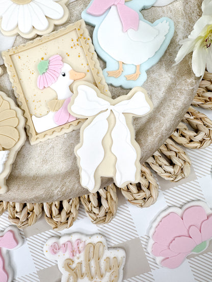 Ruffled Bow Cookie Cutter & Stamp