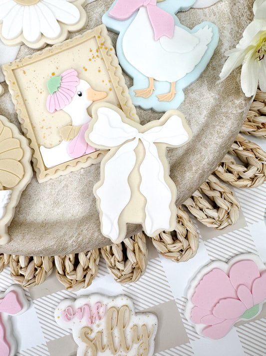Ruffled Bow Cookie Cutter & Stamp