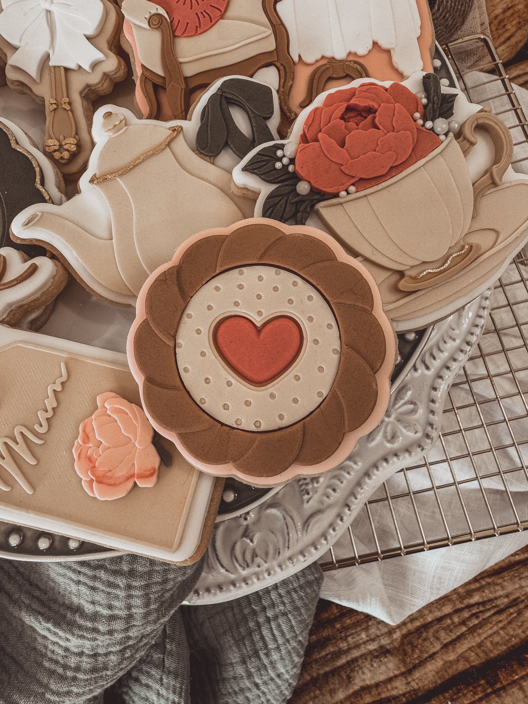Linzer Biscuit Cookie Cutter &amp; Stamp