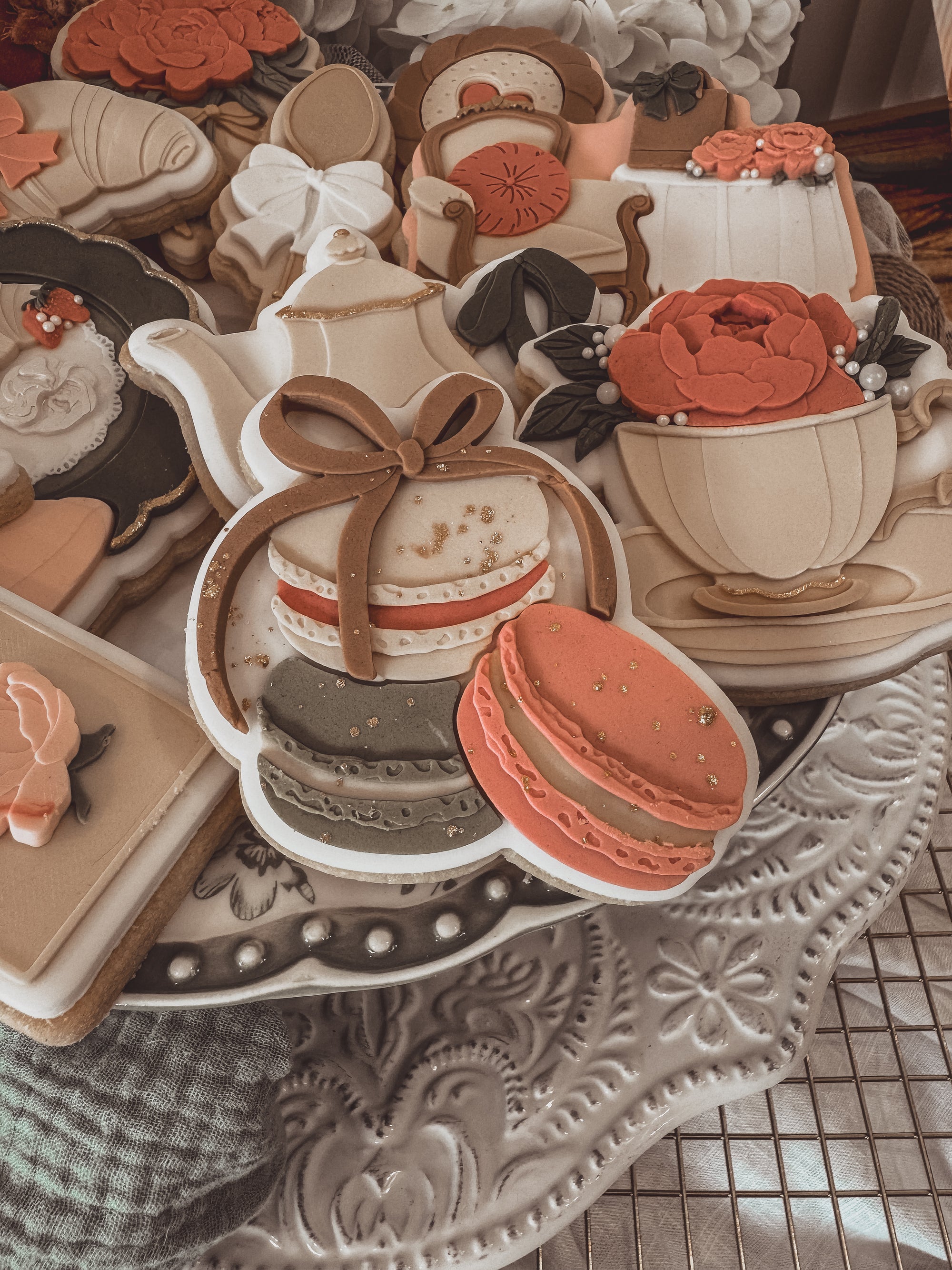 Macarons With Bow Cookie Cutter &amp; Stamp