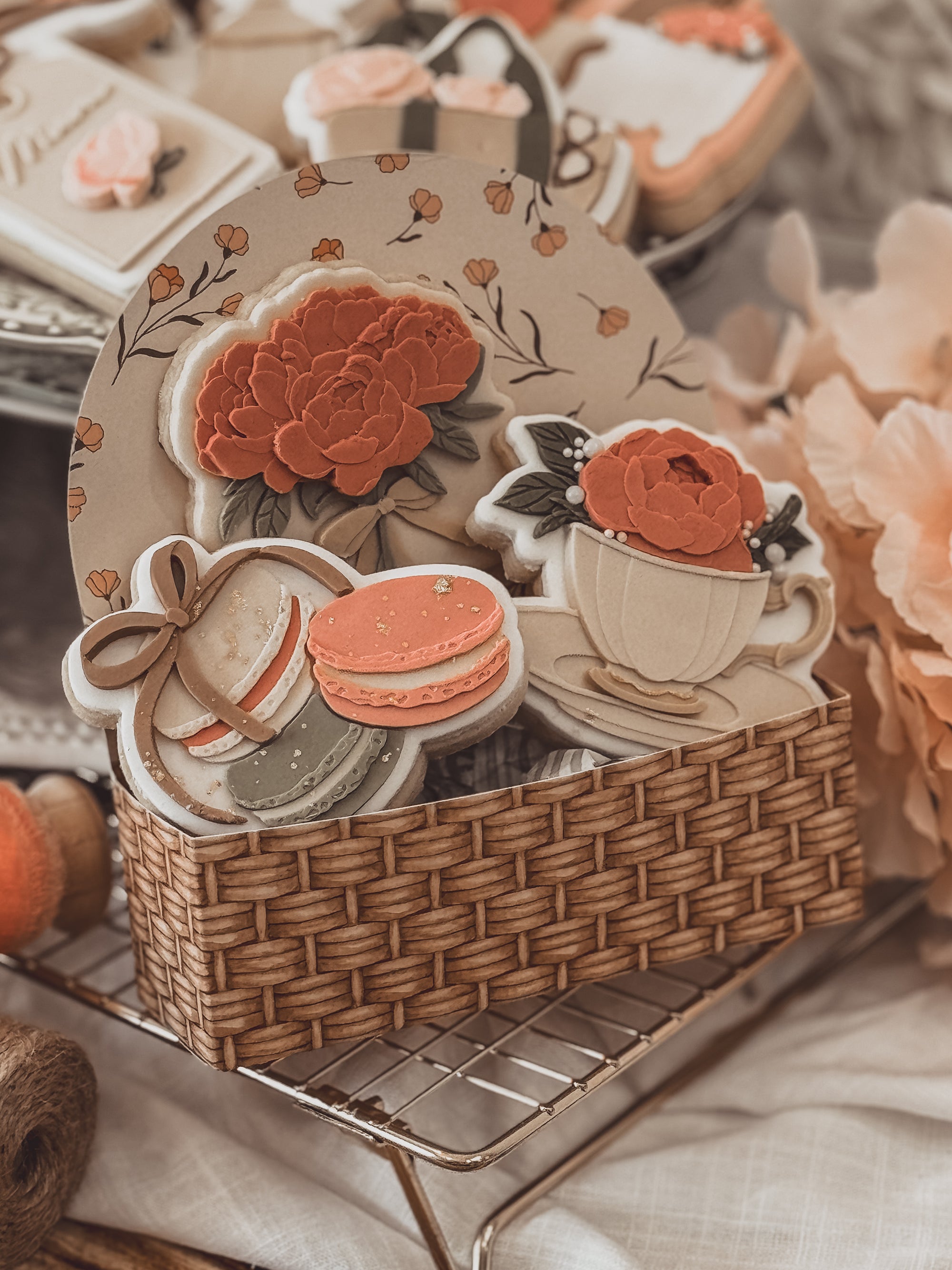 Macarons With Bow Cookie Cutter &amp; Stamp