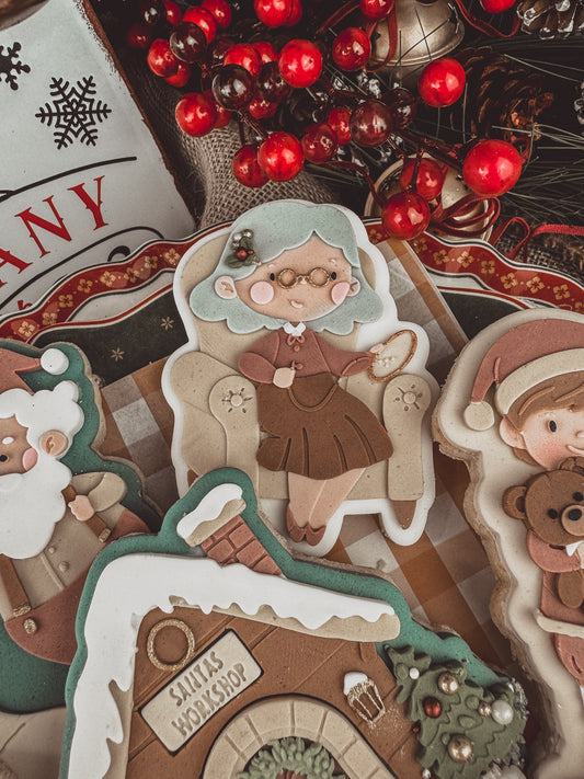 Mrs. Claus Cookie Cutter & Stamp