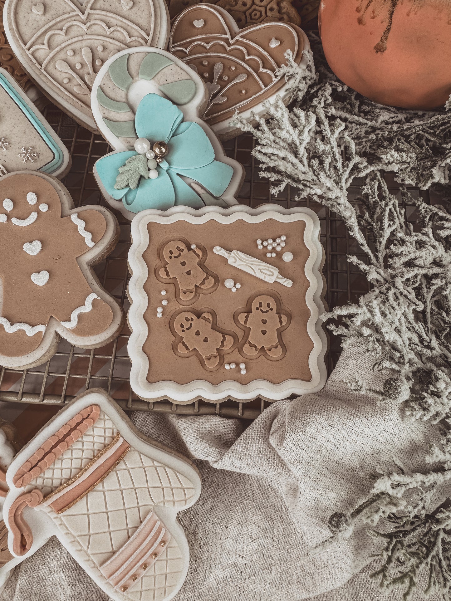 Baking Gingerbread Cookie Cutter & Stamp