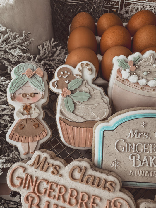 Gingerbread Cupcake Cookie Cutter & Stamp