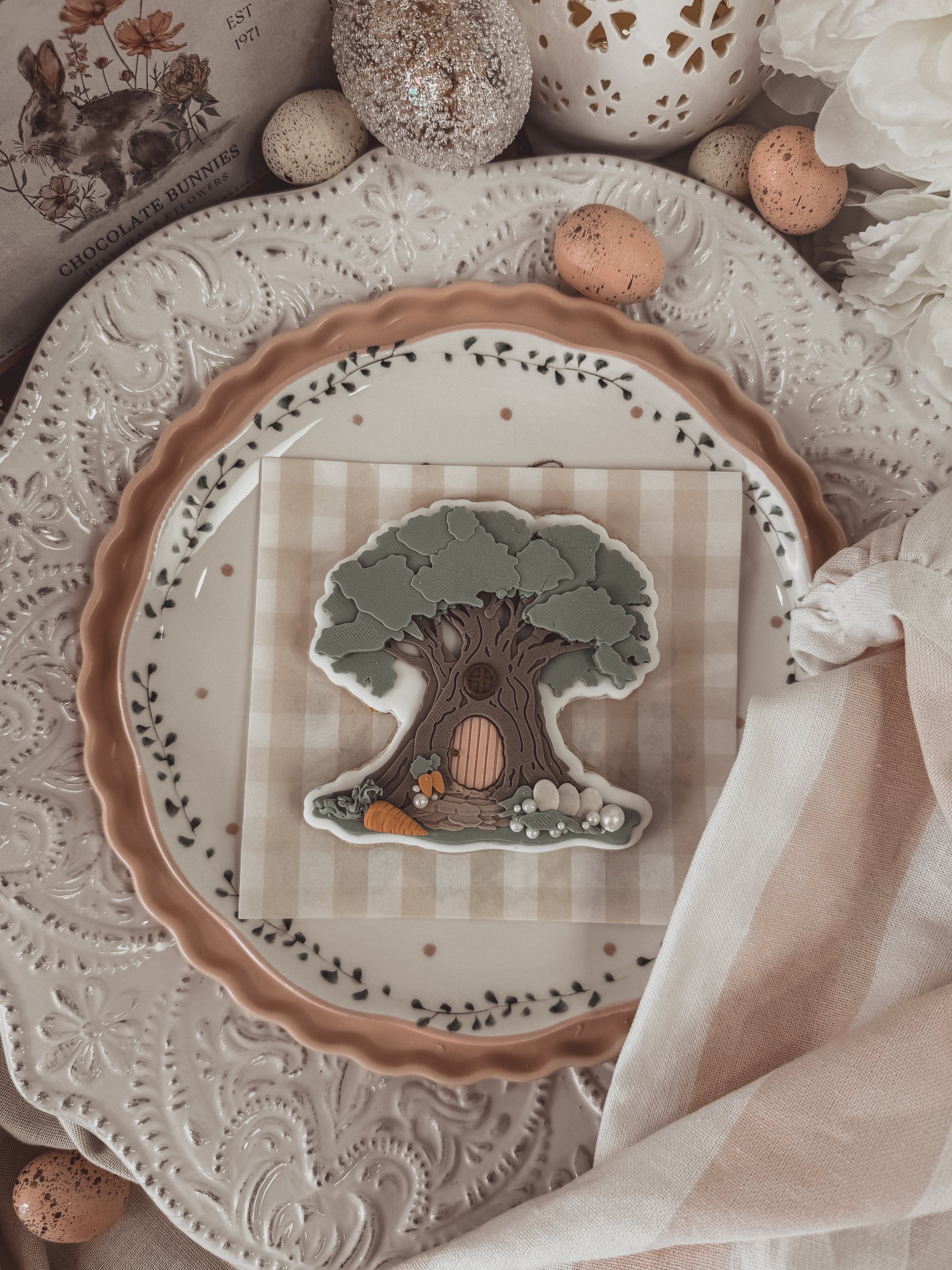 Cottontail Hollow Tree Cookie Cutter &amp; Stamp