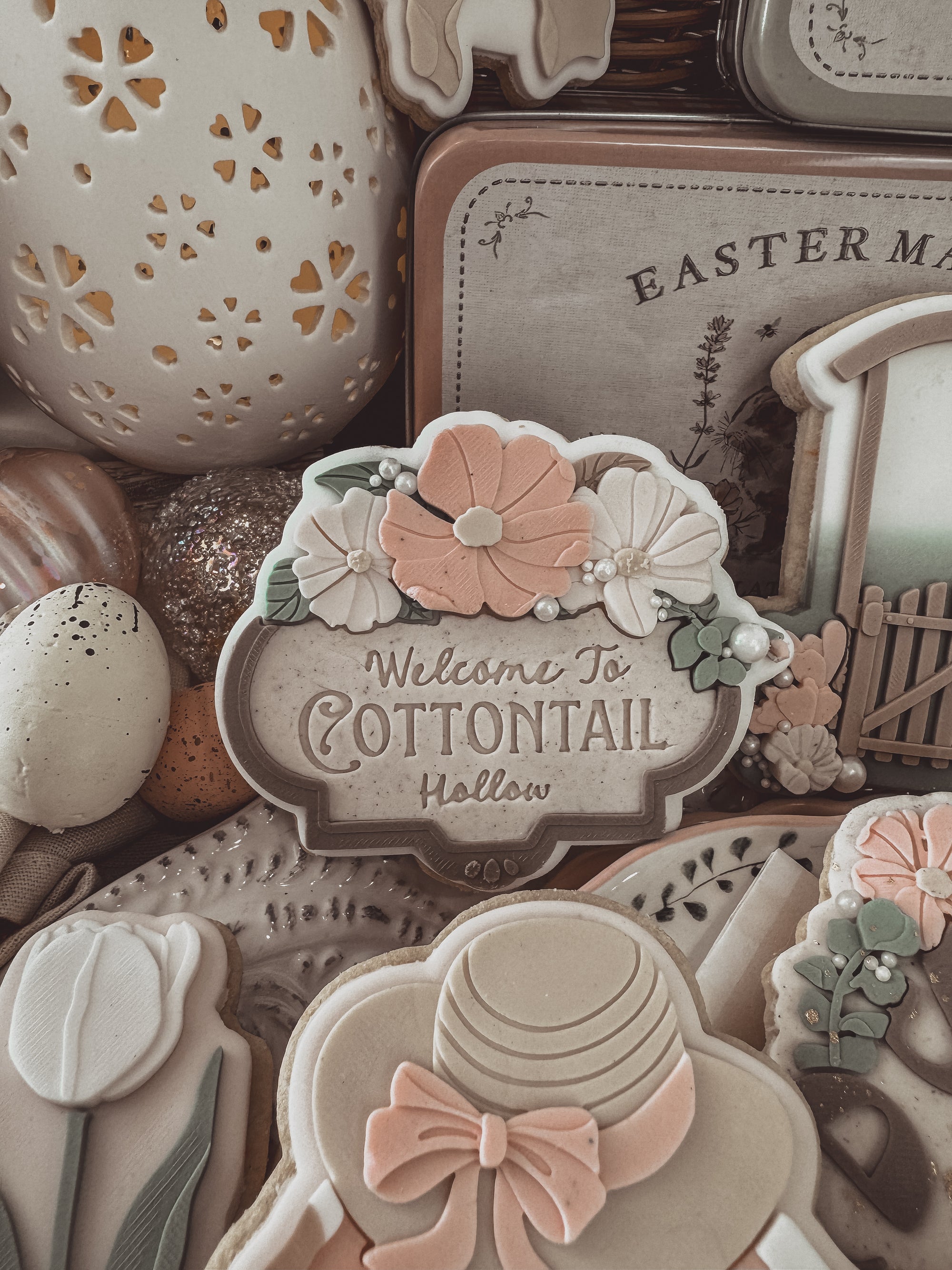 Welcome To Cottontail Hollow Sign Florals Cookie Cutter &amp; Stamp