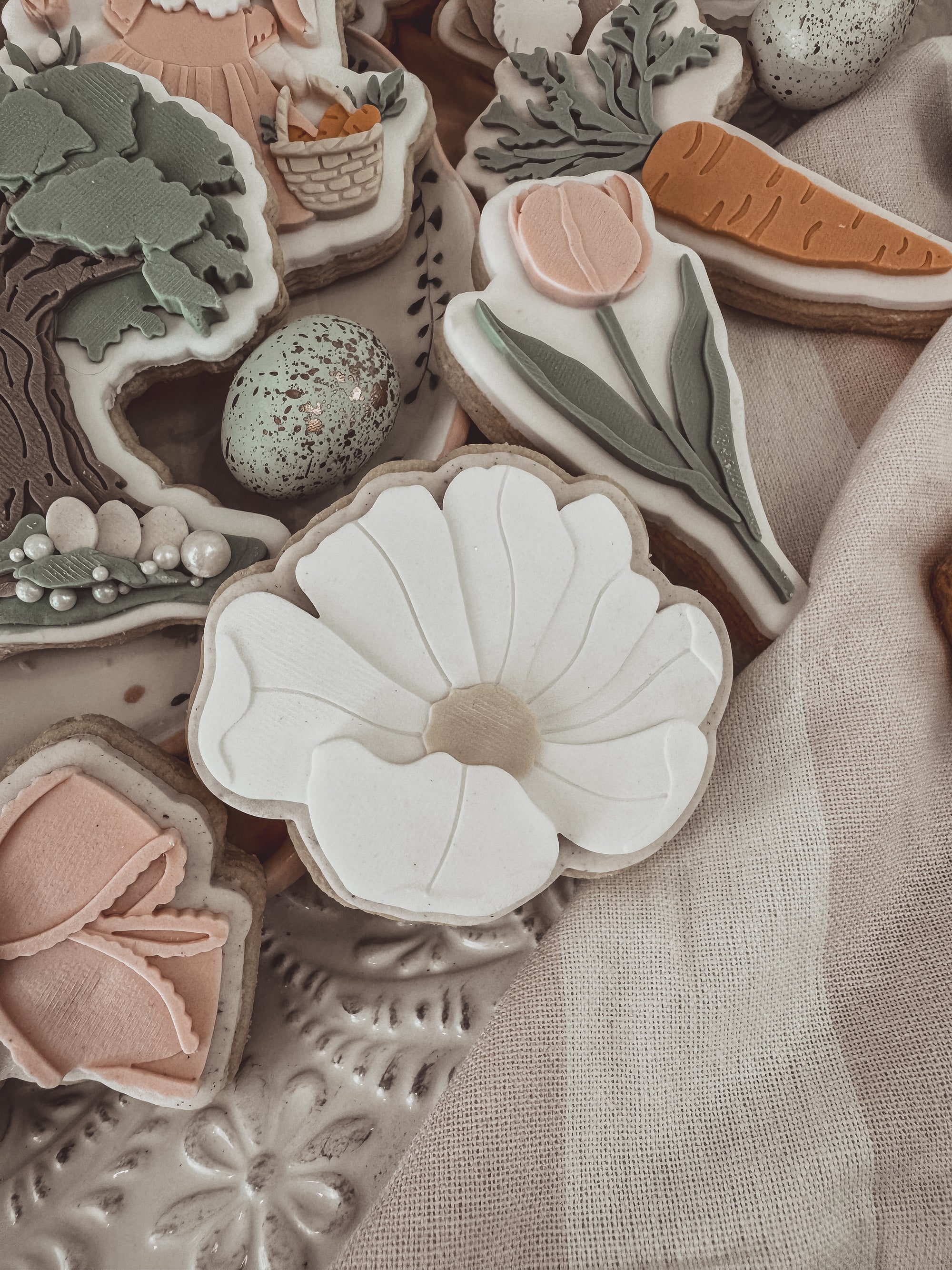 Open Flower Cookie Cutter &amp; Stamp