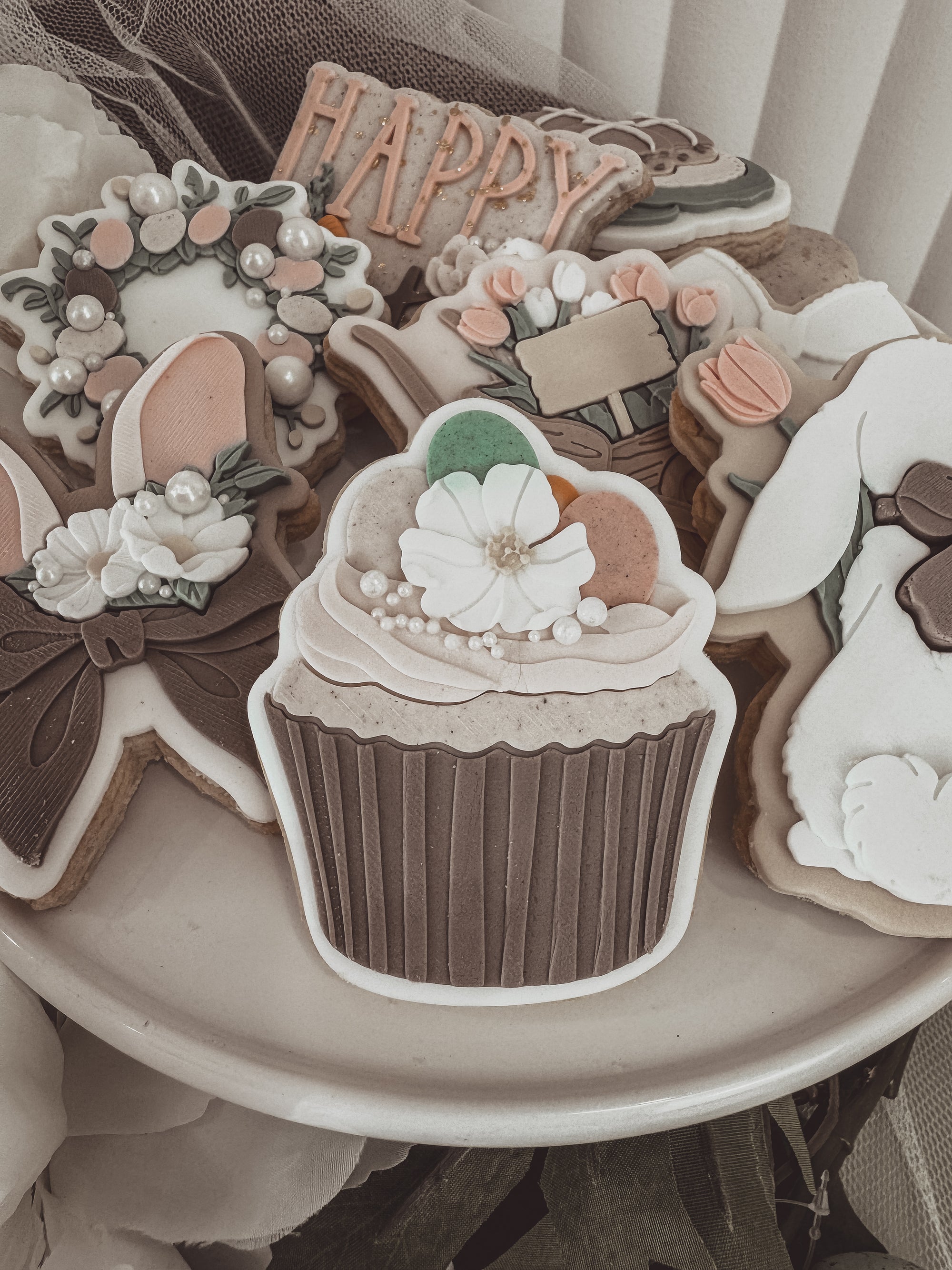 Egg Cupcake With Florals Cookie Cutter &amp; Stamp