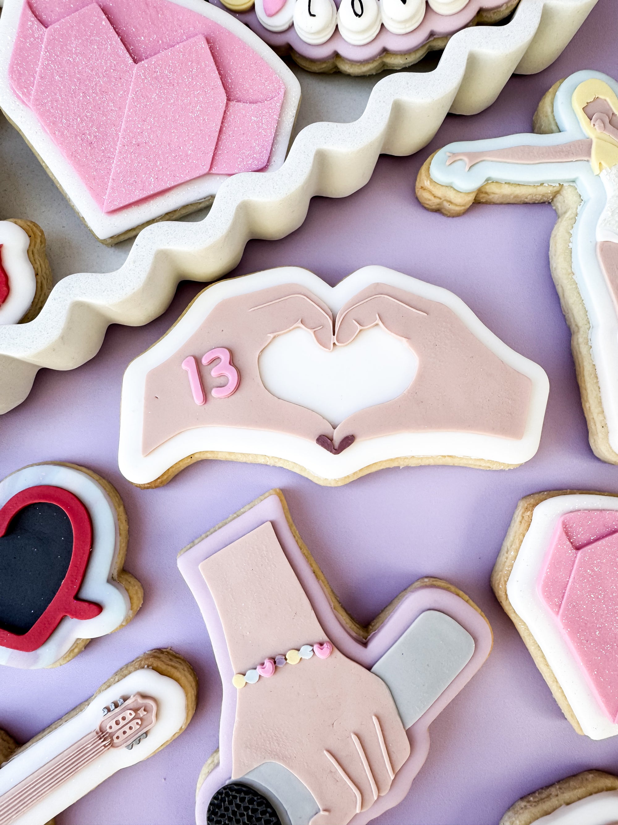Heart Hands Cookie Cutter &amp; Stamp