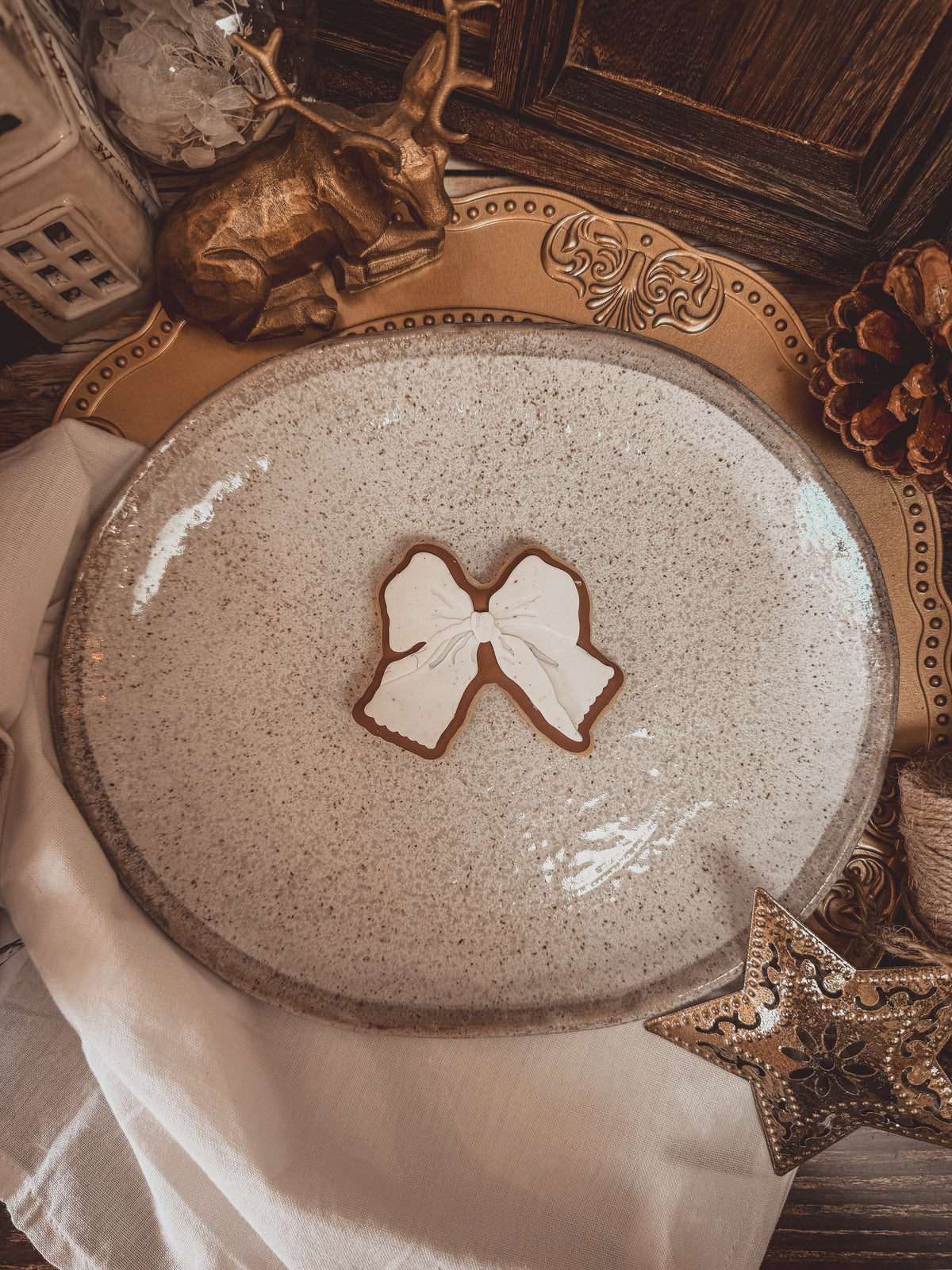 Homestead Bow Cookie Cutter &amp; Stamp