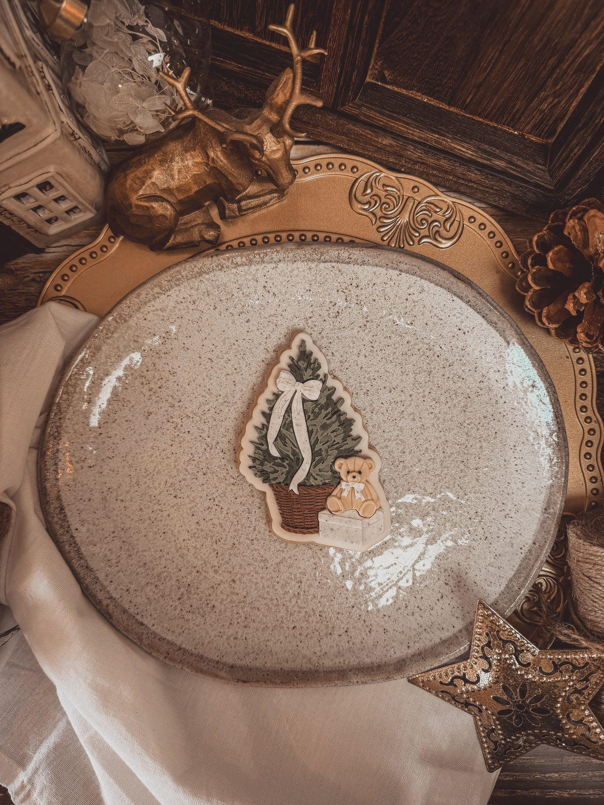 Classic Tree With Bow Cookie Cutter &amp; Stamp