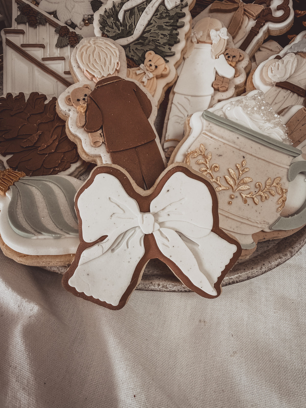 Homestead Bow Cookie Cutter &amp; Stamp