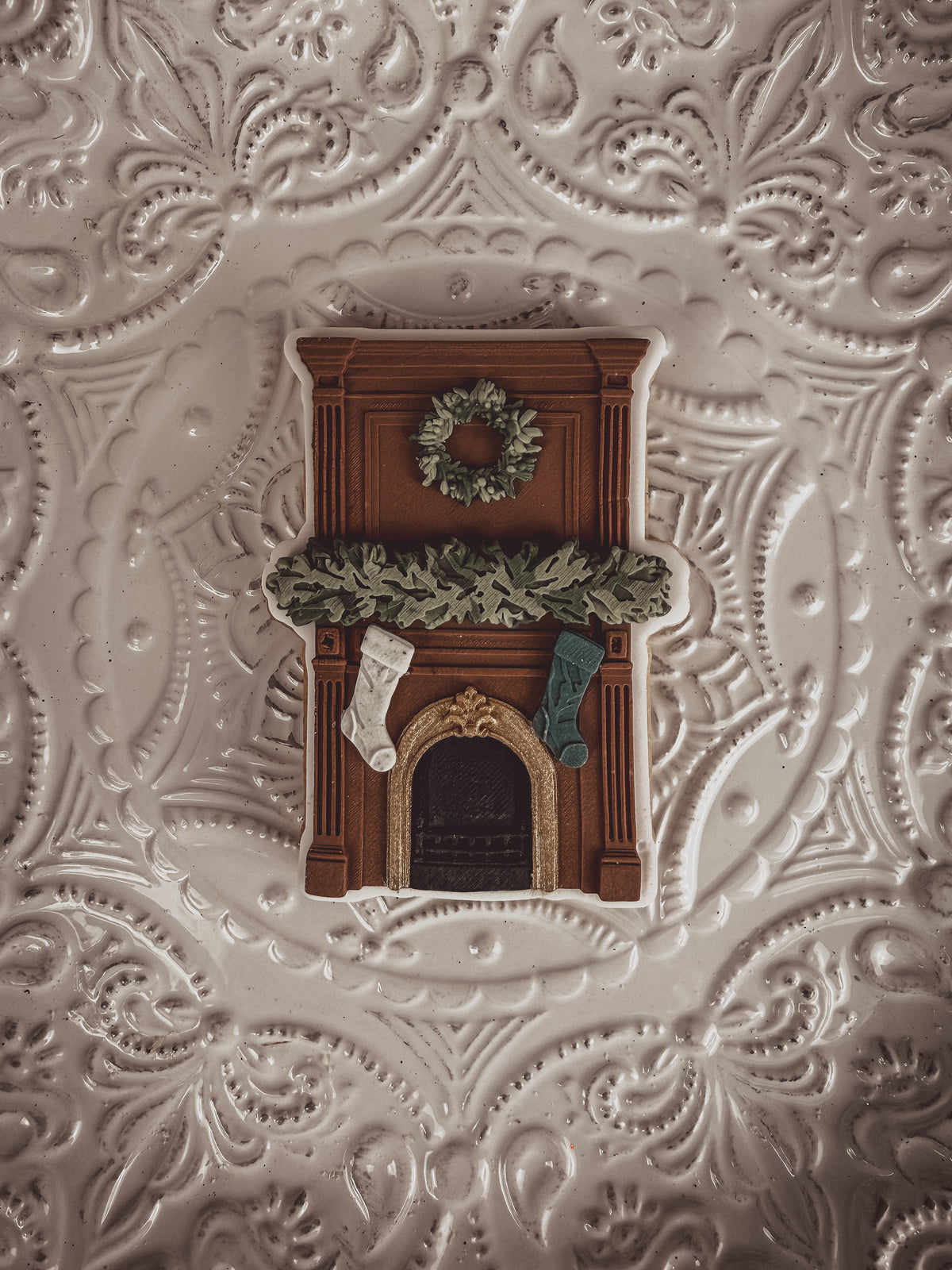 Classic Style Fireplace With Garland Cookie Cutter &amp; Stamp