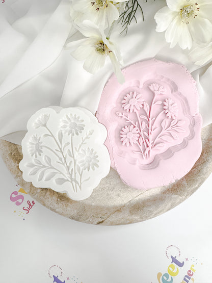 Daisy Bunch Cookie Cutter & Stamp