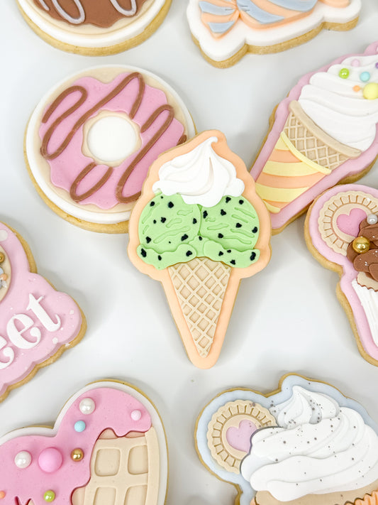 Three Scoops Waffle Cone Ice-Cream Cookie Cutter & Stamp